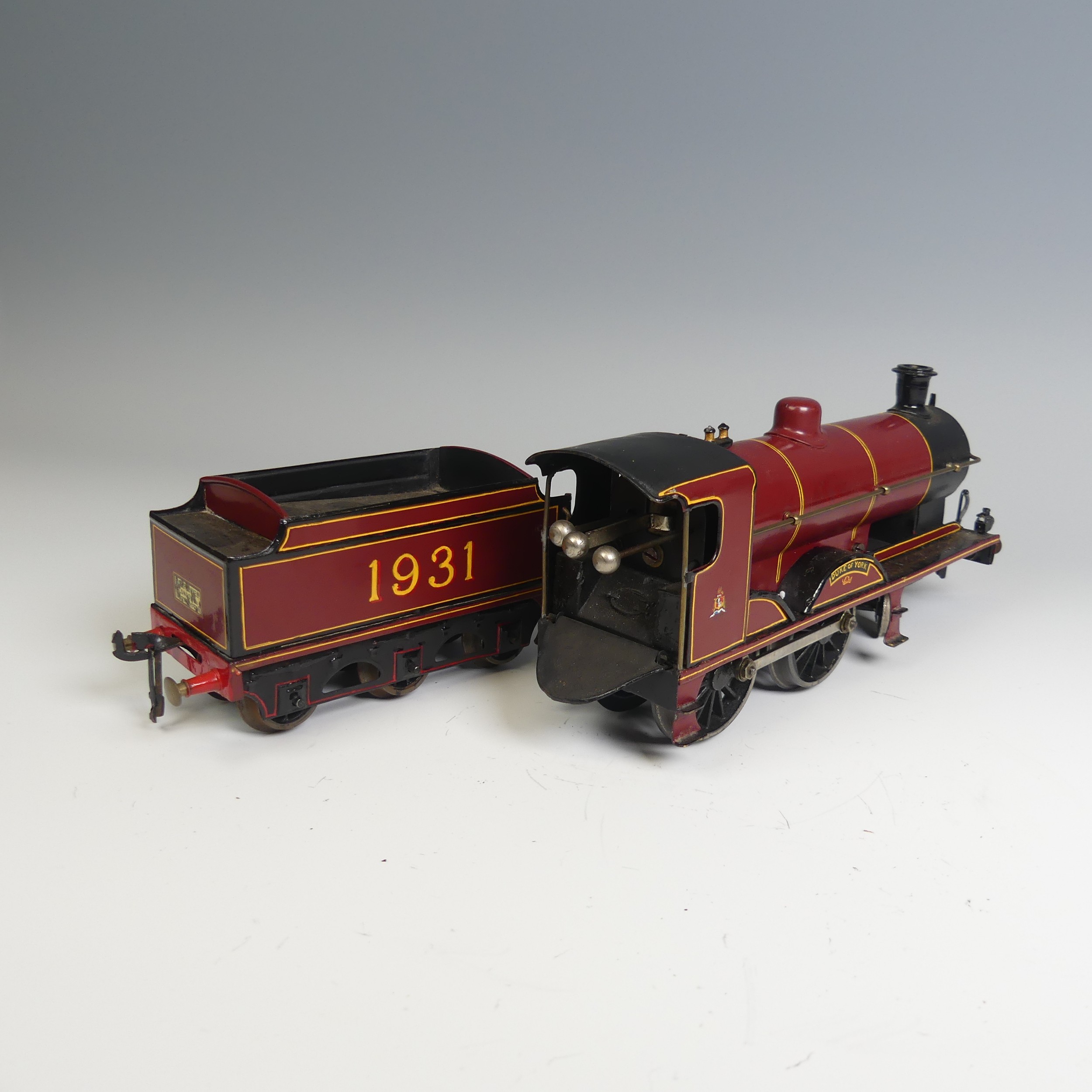 Bassett-Lowke ‘0’ gauge clockwork 'Duke of York’ 4-4-0 Locomotive and six-wheel Tender, finished - Image 8 of 10