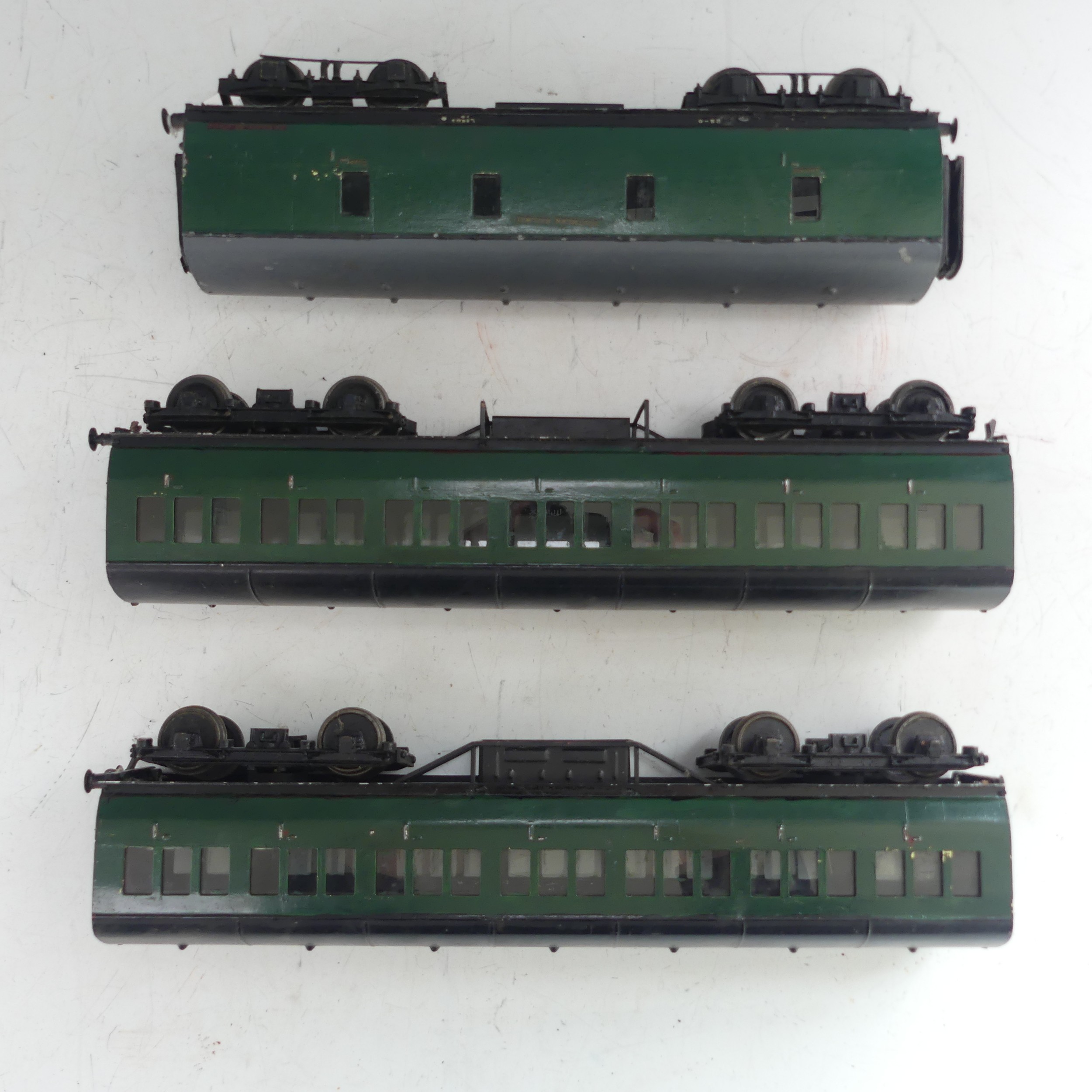 Two Exley ‘0’ gauge SR Coaches, green with yellow lettering, repainted, together with two Exley ' - Image 10 of 11