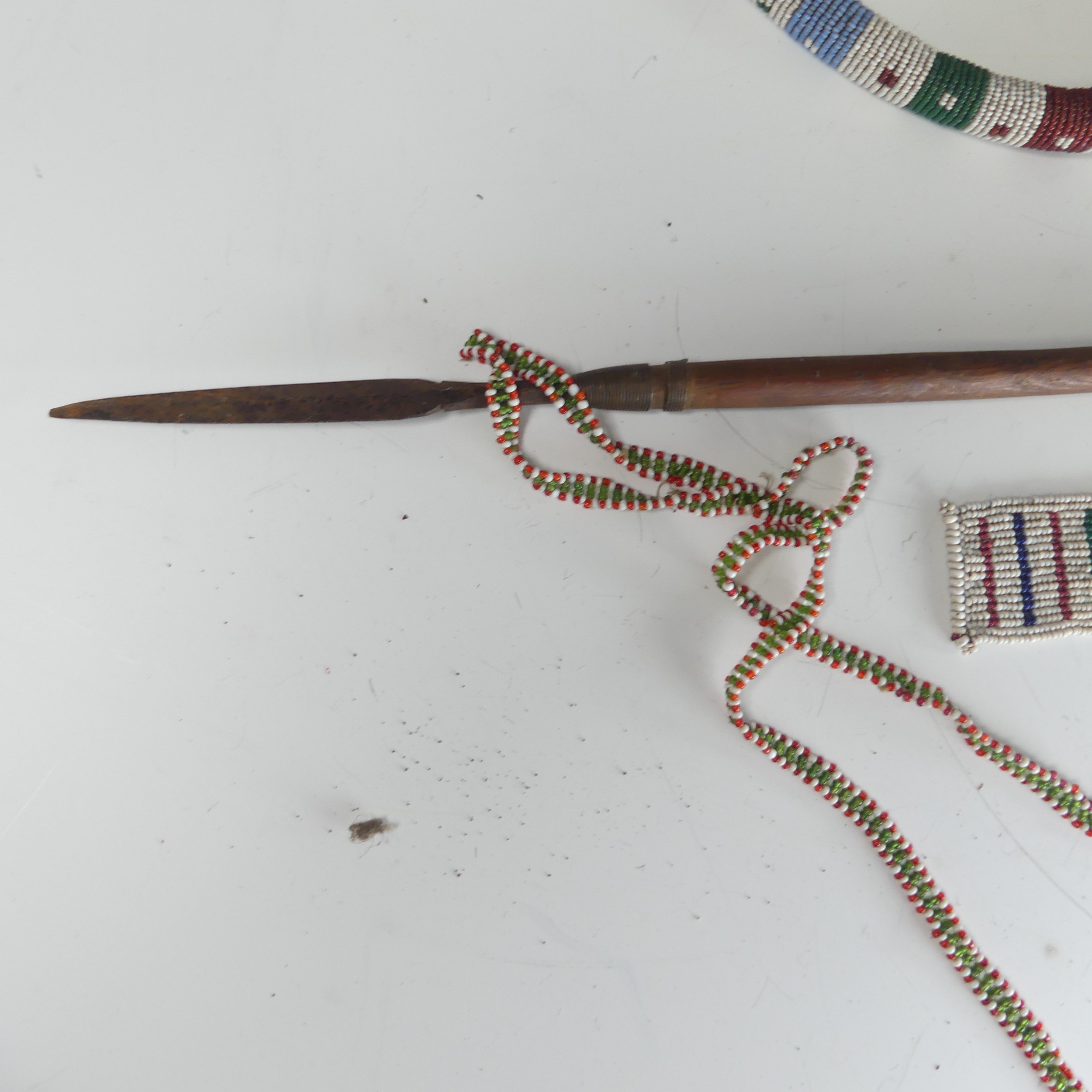 A vintage Zulu style beadwork tubular Necklace (48cm), together with a quantity of other beadwork, a - Image 4 of 4