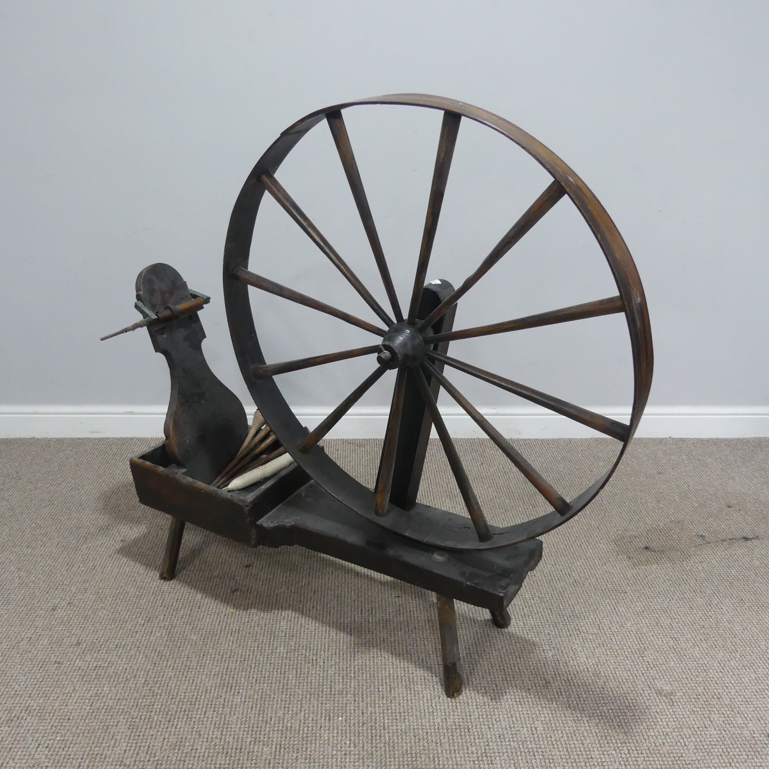 A large late 18th / early 19th century oak country spinning Wheel, W 114 cm x H 114 cm x D 28 cm. - Image 3 of 5