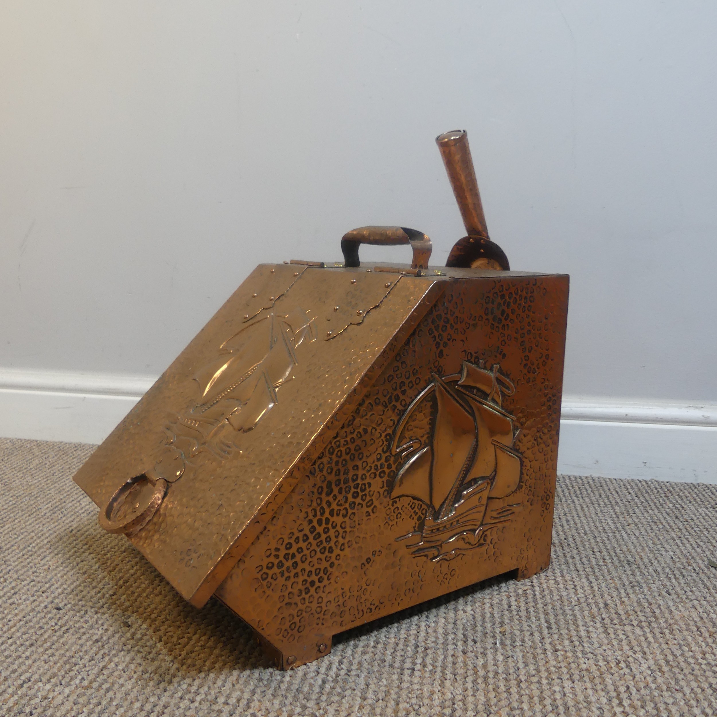 J & F Poole of Hayle Arts & Crafts copper coal Scuttle, with distinctive hammered finish and