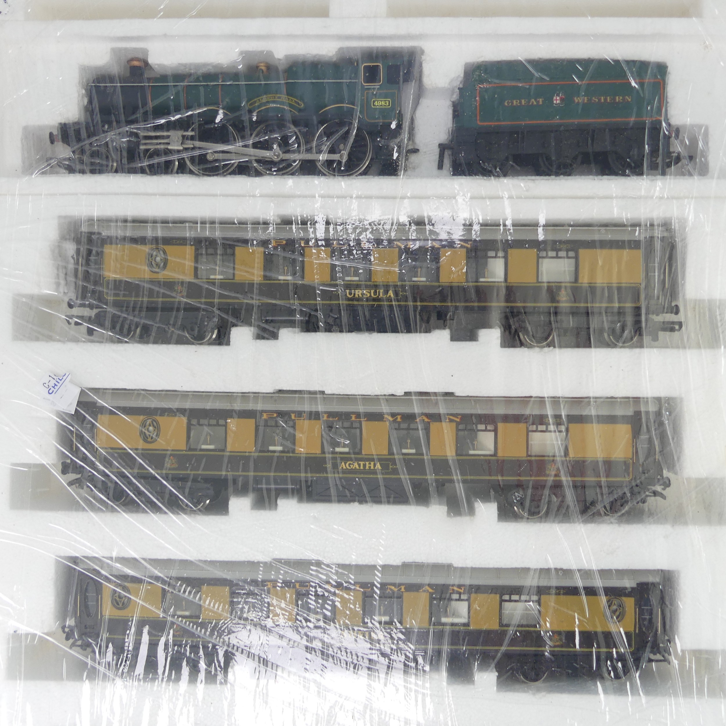 Hornby: '00' gauge Silver Jubilee Pullman Train Set 1977, comprising 4-6-0 "Albert Hall" tender - Image 3 of 4