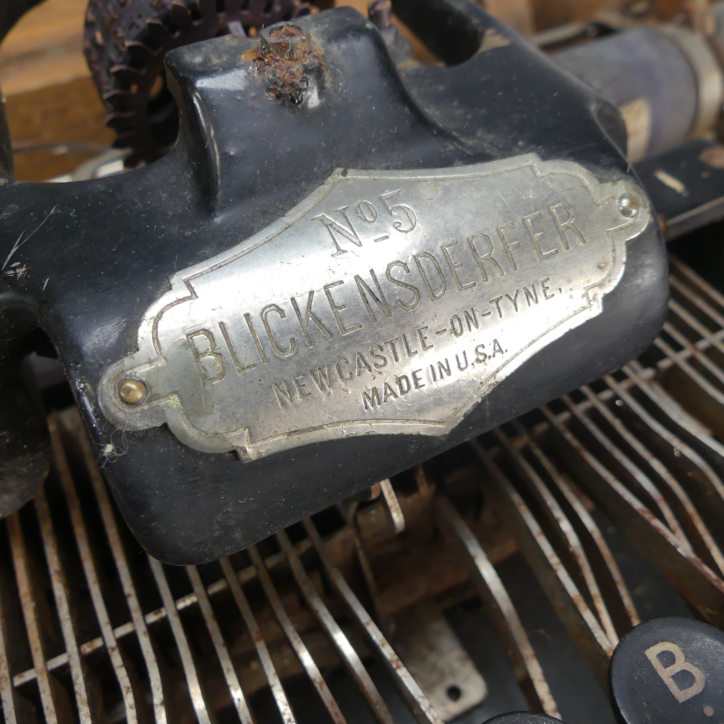 An antique American Blickensderfer No 5 Typewriter, in oak Box, with plaque 'No 5, Blickensderfer, - Bild 6 aus 8