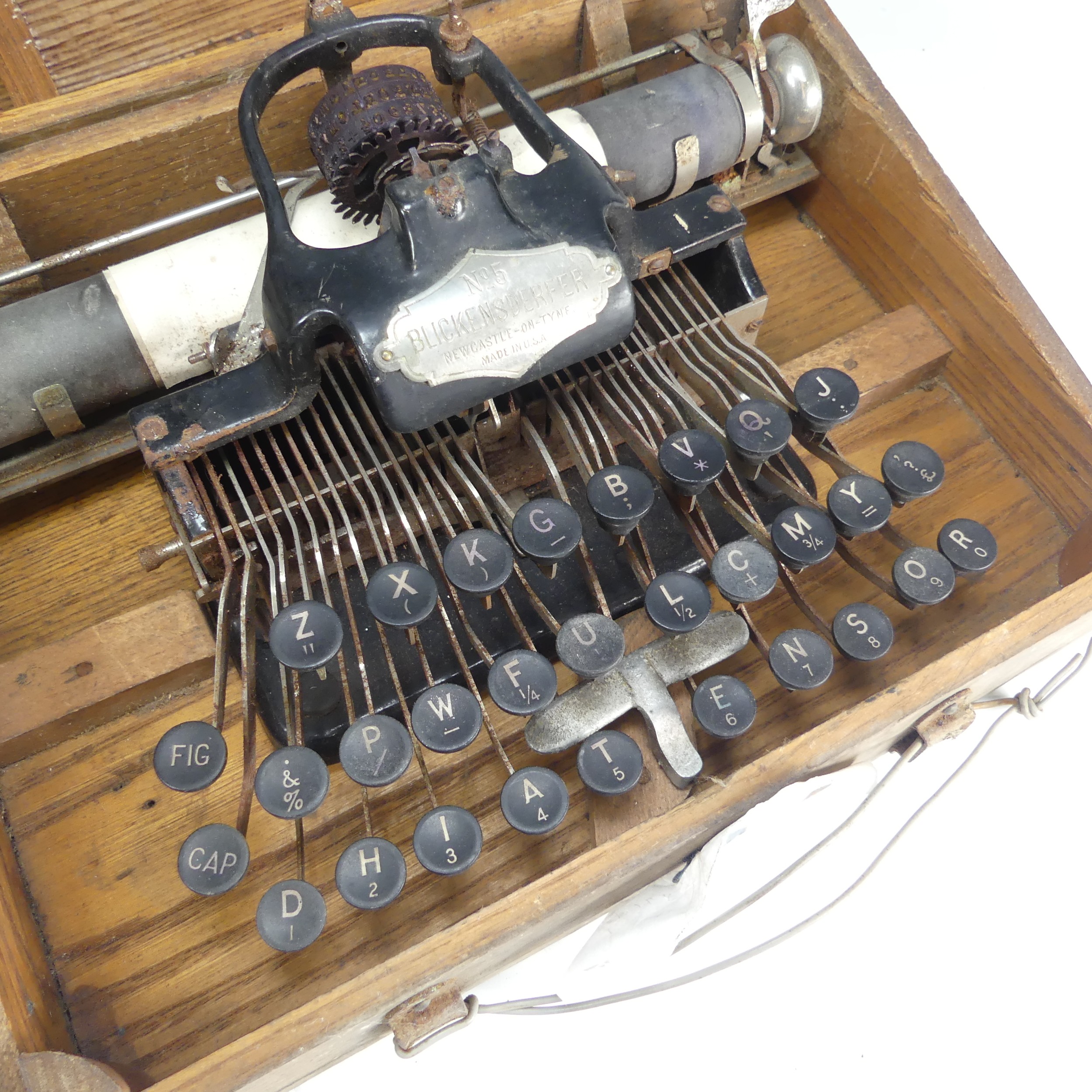 An antique American Blickensderfer No 5 Typewriter, in oak Box, with plaque 'No 5, Blickensderfer, - Bild 5 aus 8