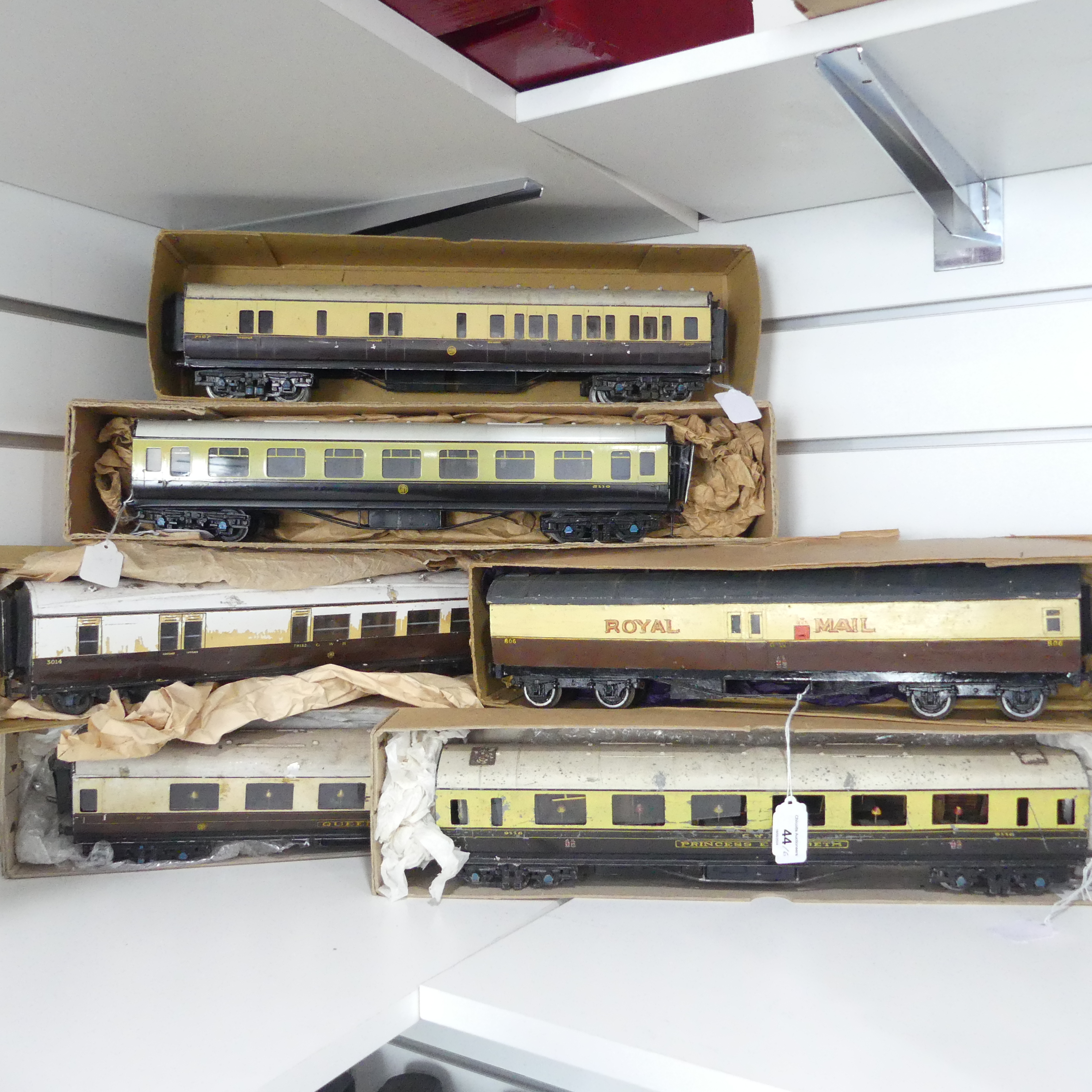 Exley ‘0’ gauge GWR Corridor Passenger Coach, chocolate and cream, No.5110, together with five other