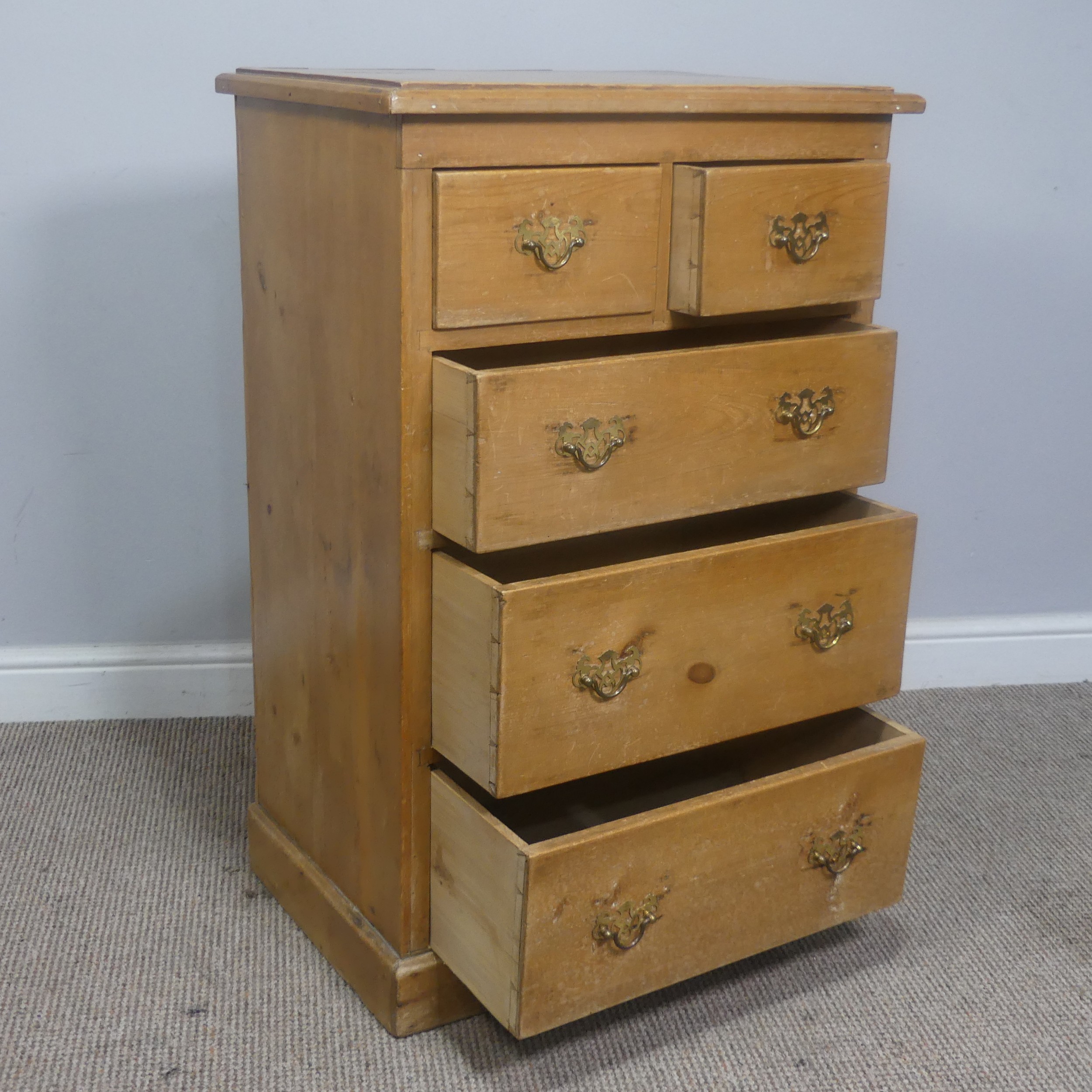 A 20th century small pine Chest of drawers, in a Wellington Chest style, W 60 cm x H 92 cm x D 41 - Image 3 of 7
