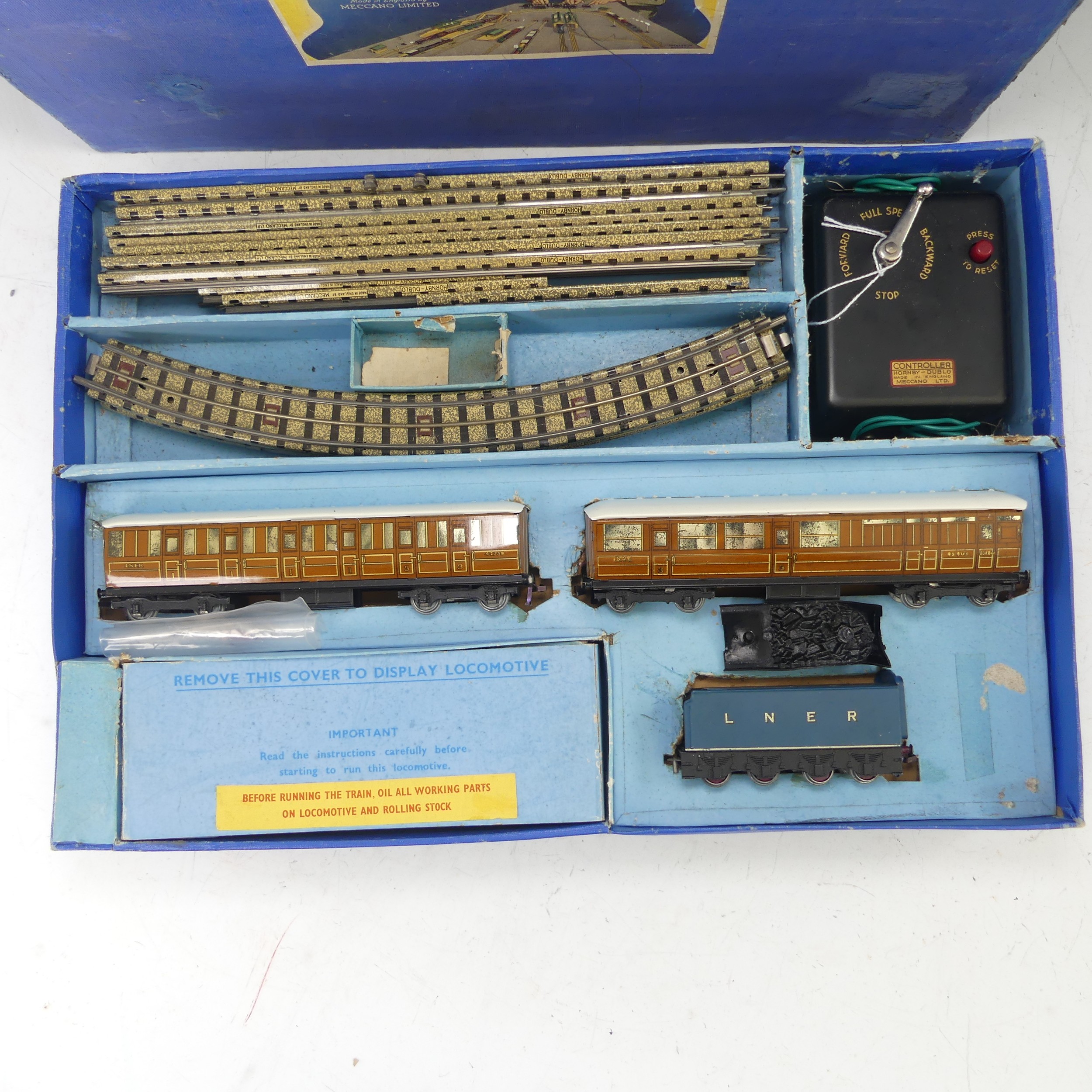 Hornby Dublo: '00' gauge EDP1 Passenger Train Set "Sir Nigel Gresley", 3-rail electric, comprising - Image 4 of 4