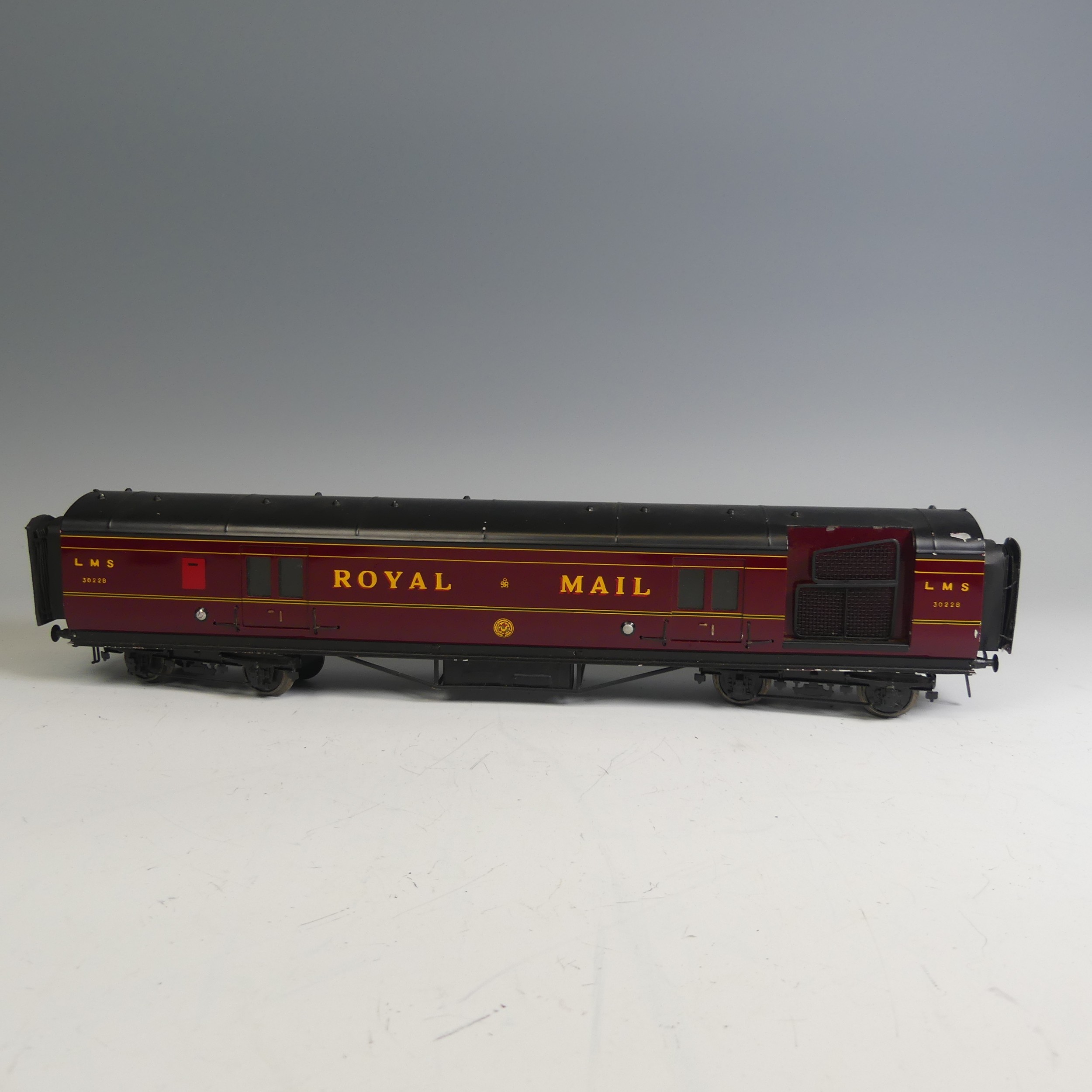 Exley ‘0’ gauge LMS Royal Mail Coach, in LMS maroon with yellow lettering, No. 30228. - Image 2 of 5