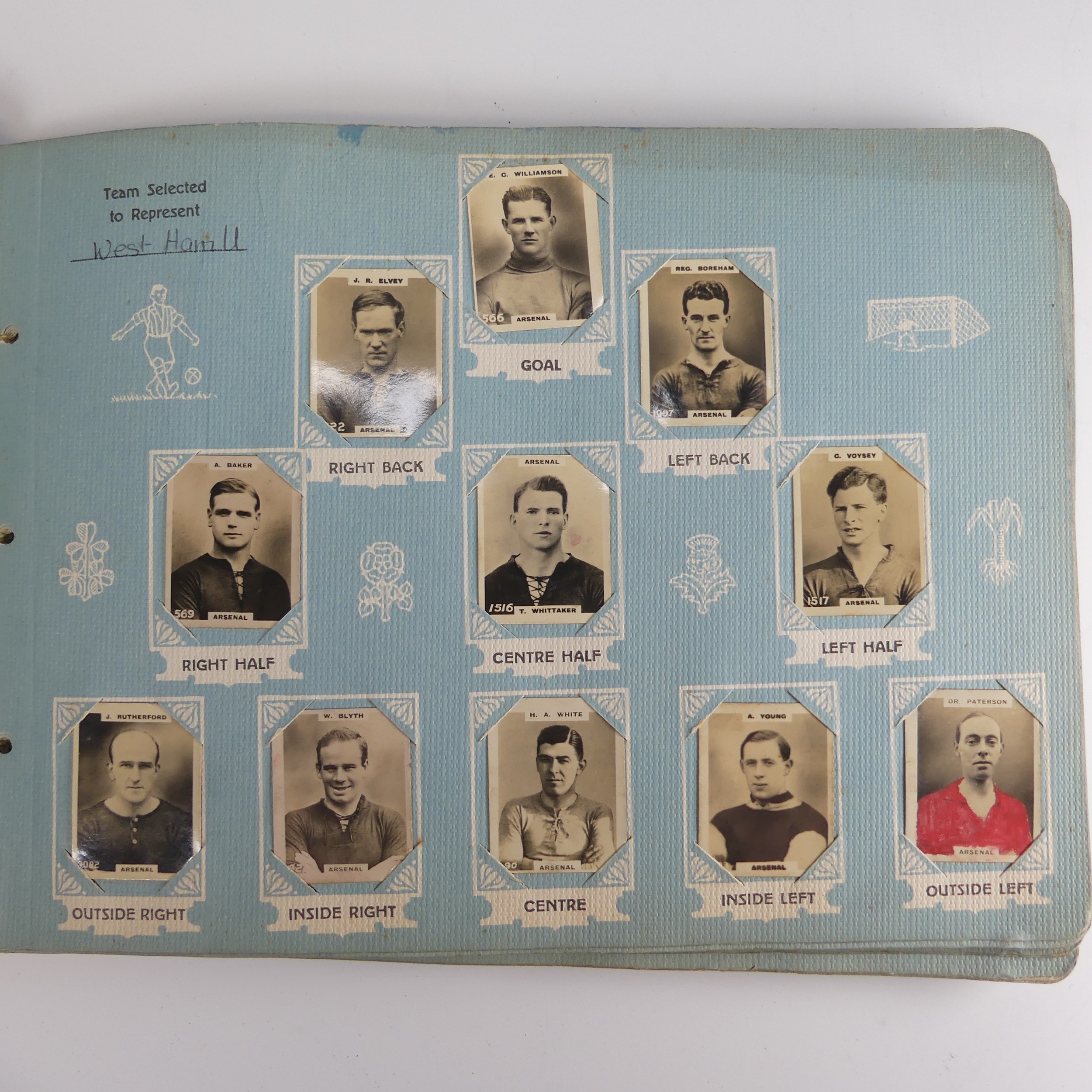 A Godfrey Phillips Ltd. 'Photos of Football Players' card album, 1922/1923, containing Pinnace phot - Bild 3 aus 12