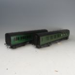 Two Exley ‘0’ gauge SR Coaches, green with yellow lettering: 1st/3rd Restaurant Coach No.5670, and