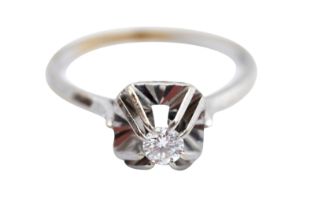 A SINGLE-STONE DIAMOND RING