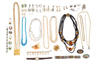 A GROUP OF COSTUME AND SILVER JEWELLERY