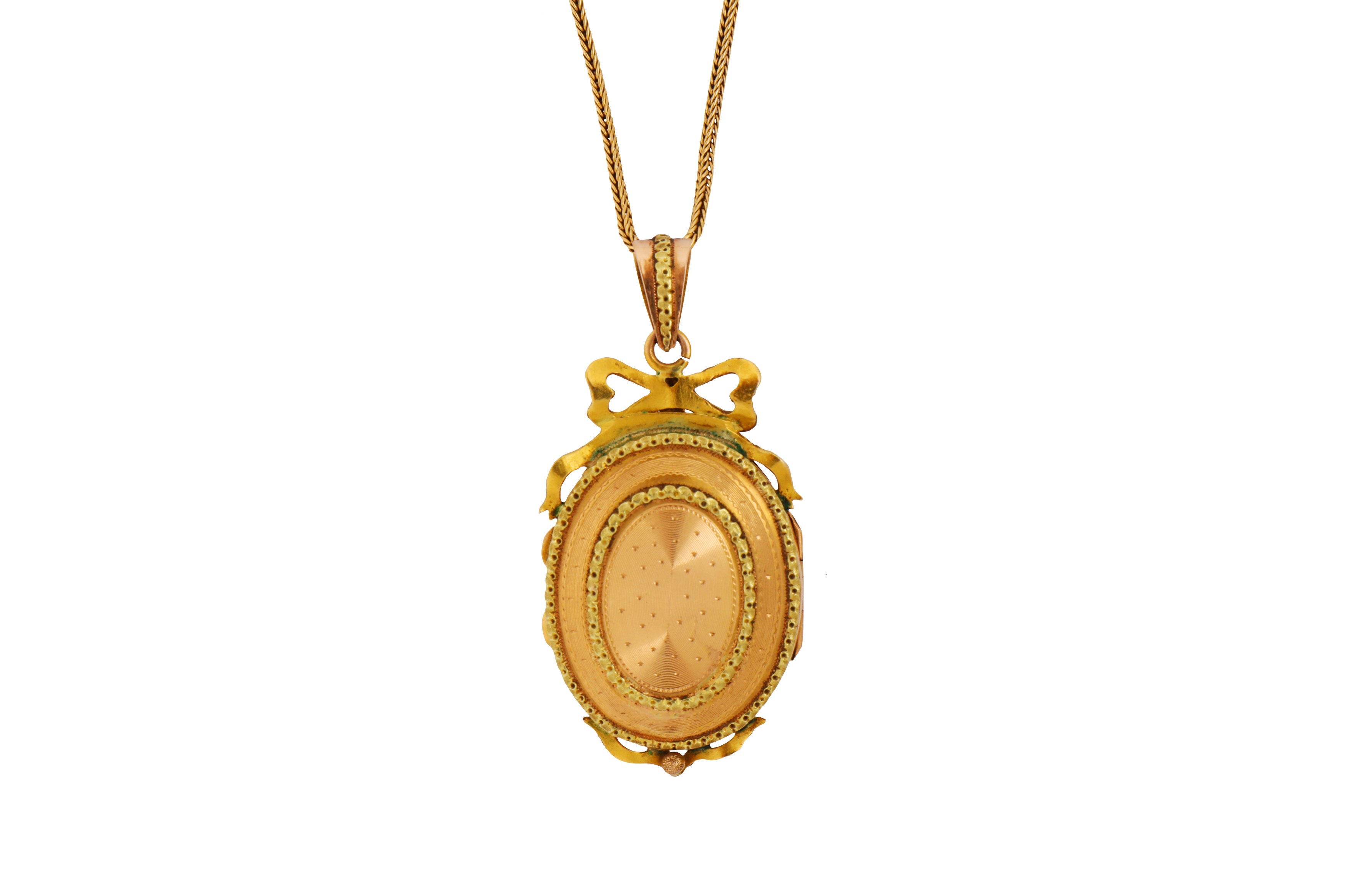 A CAMEO LOCKET AND CHAIN - Image 4 of 4