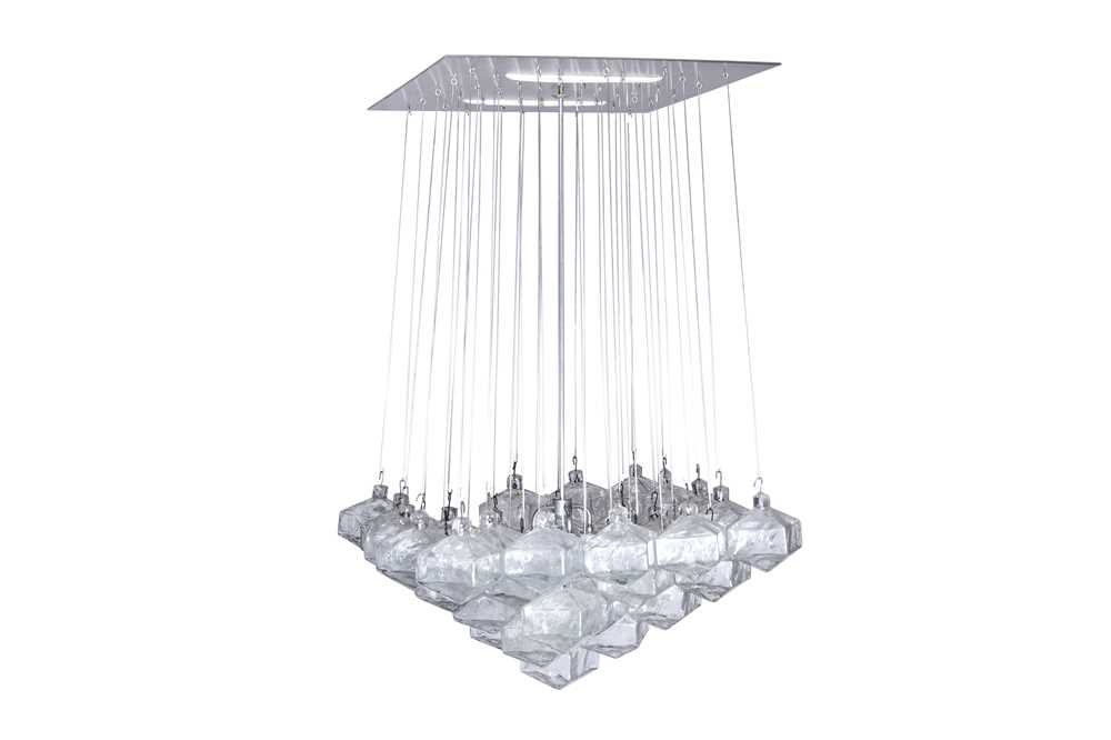 AN ITALIAN CONTEMPORARY CHANDELIER Preview: Colville Road - Image 2 of 3