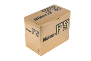 Nikon F5, Boxed.