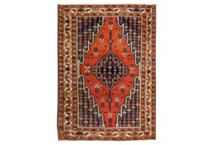 AN ANTIQUE MAZLAGHAN RUG, WEST PERSIA