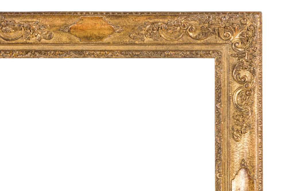 A VENETIAN 18TH CENTURY STYLE CARVED AND GILDED FRAME - Image 2 of 4