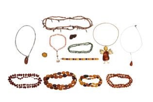 A GROUP OF AMBER AND OTHER JEWELLERY