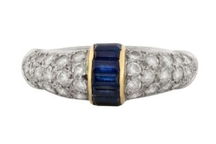 A DIAMOND AND SAPPHIRE RING