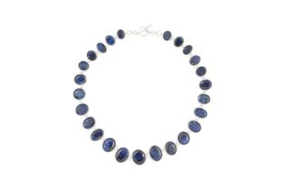 A SAPPHIRE AND SILVER NECKLACE
