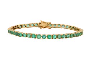 AN EMERALD LINE BRACELET