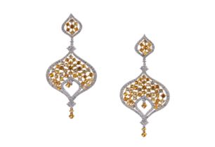 A PAIR OF YELLOW SAPPHIRE AND DIAMOND CHANDELIER EARRINGS