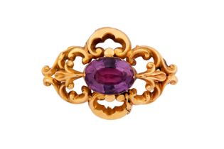 AN AMETHYST BROOCH