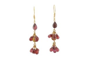 A PAIR OF MULTI-COLOURED TOURMALINE PENDENT EARRINGS