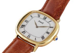 PIAGET. AN 18K GOLD CASED WRISTWATCH