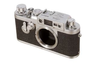 A Leica IIIG Rangefinder Camera