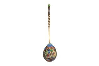 A Nicholas II early 20th century Russian cloisonné enamel and 84 zolotnik silver gilt spoon, Moscow