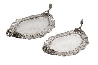 A pair of Edwardian sterling silver mounted glass dishes, London 1906 by Wiliam Comyns