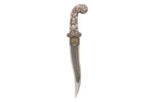 FINE 19TH-20TH CENTURY SILVER AND GOLD OVERLAID STEEL DAGGER Possibly India, 19th-20th century