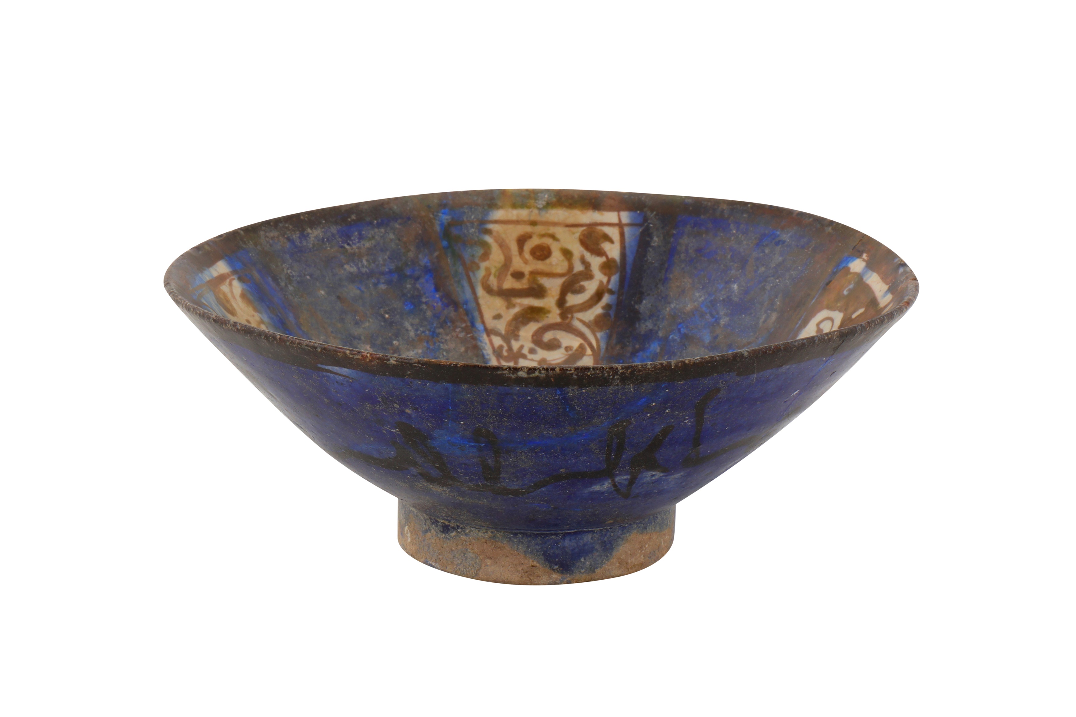 A FINE 13TH CENTURY PERSIAN KASHAN COPPER LUSTRE AND COBALT BLUE GLAZED POTTERY BOWL - Image 3 of 4