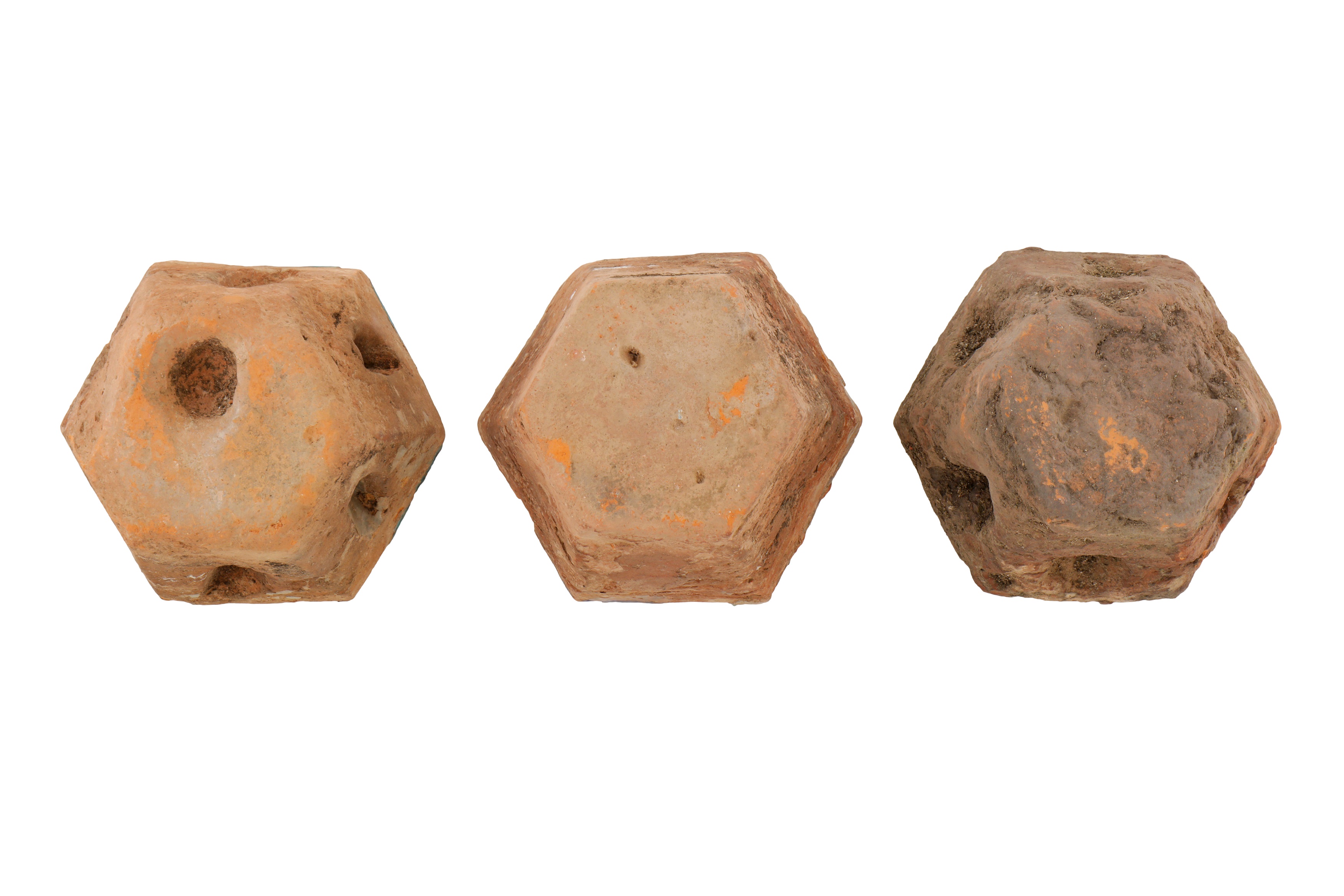THREE 14TH-16TH CENTURY INDIAN SULTANATE DECCAN GLAZED POTTERY HEXAGONAL TILES - Image 4 of 4