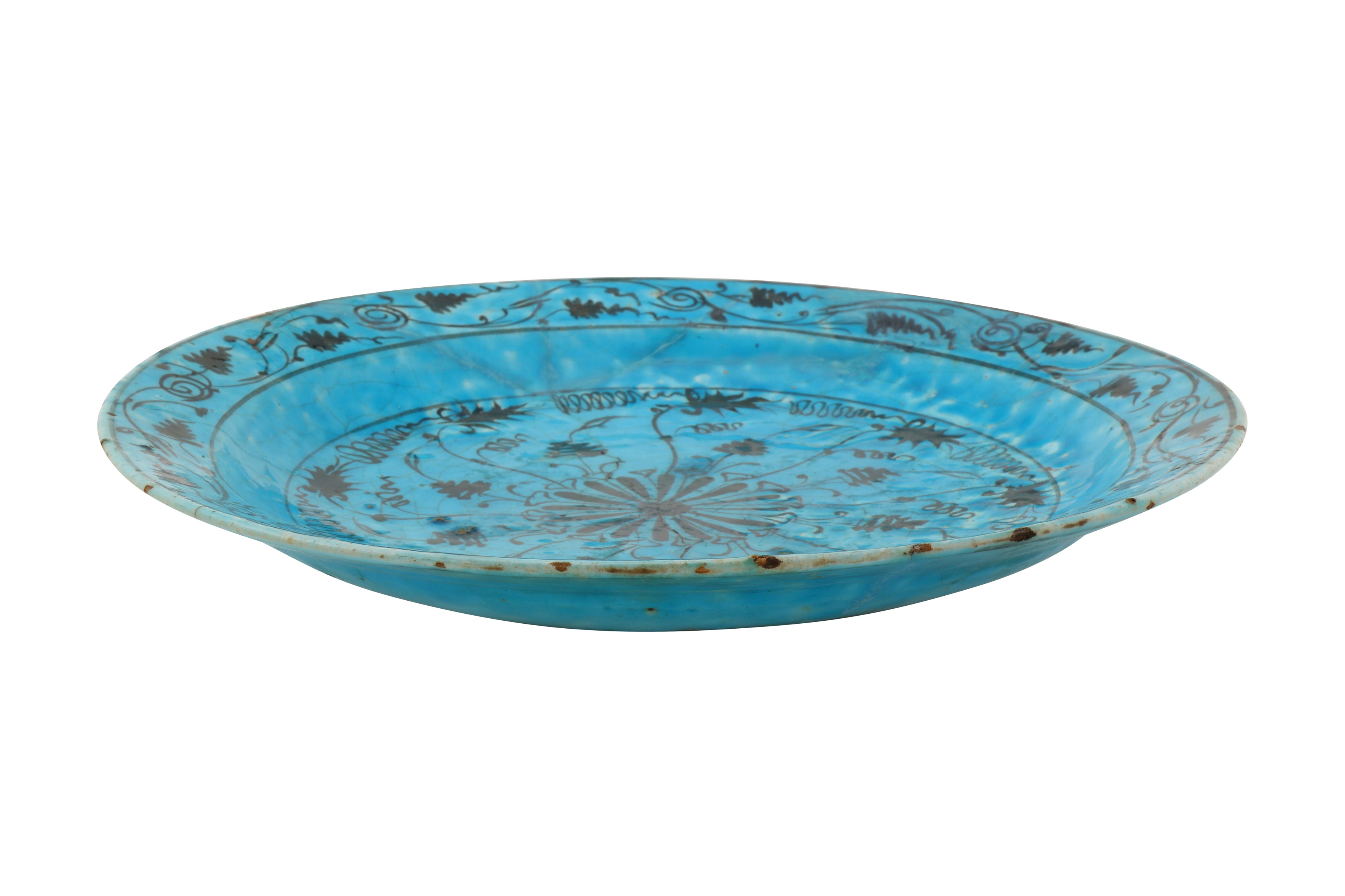 A LARGE 16TH-17TH CENTURY PERSIAN SAFAVID KUBACHI TURQUOISE DISH - Image 2 of 3