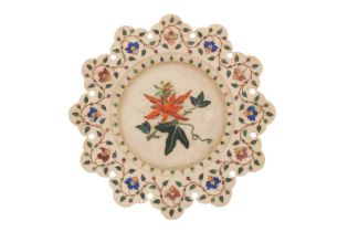 A 19TH CENTURY NORTH INDIAN AGRA MARBLE PIETRA DURA DISH