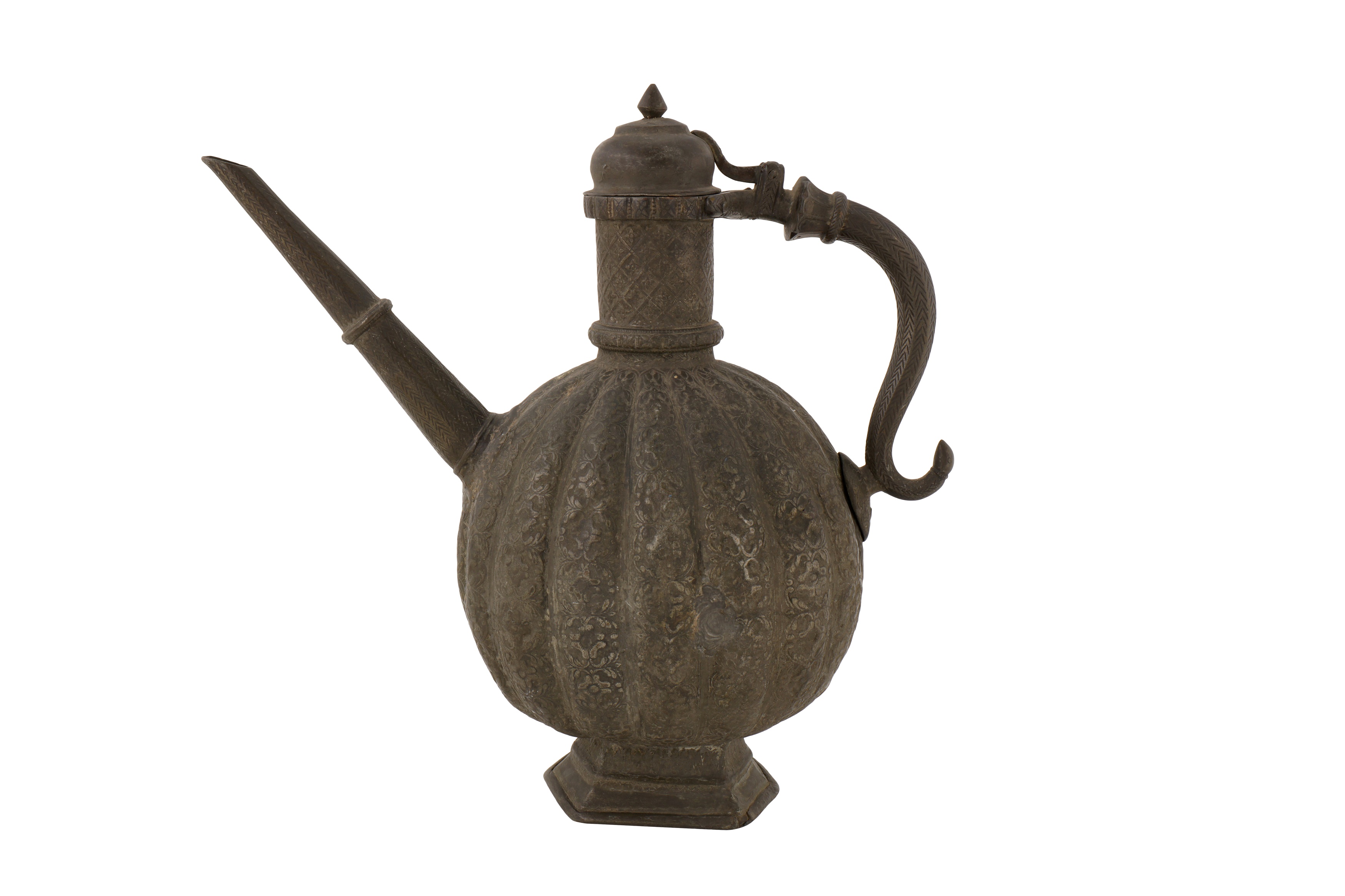 A FINE 18TH CENTURY NORTH INDIAN MUGHAL TINNED COPPER EWER