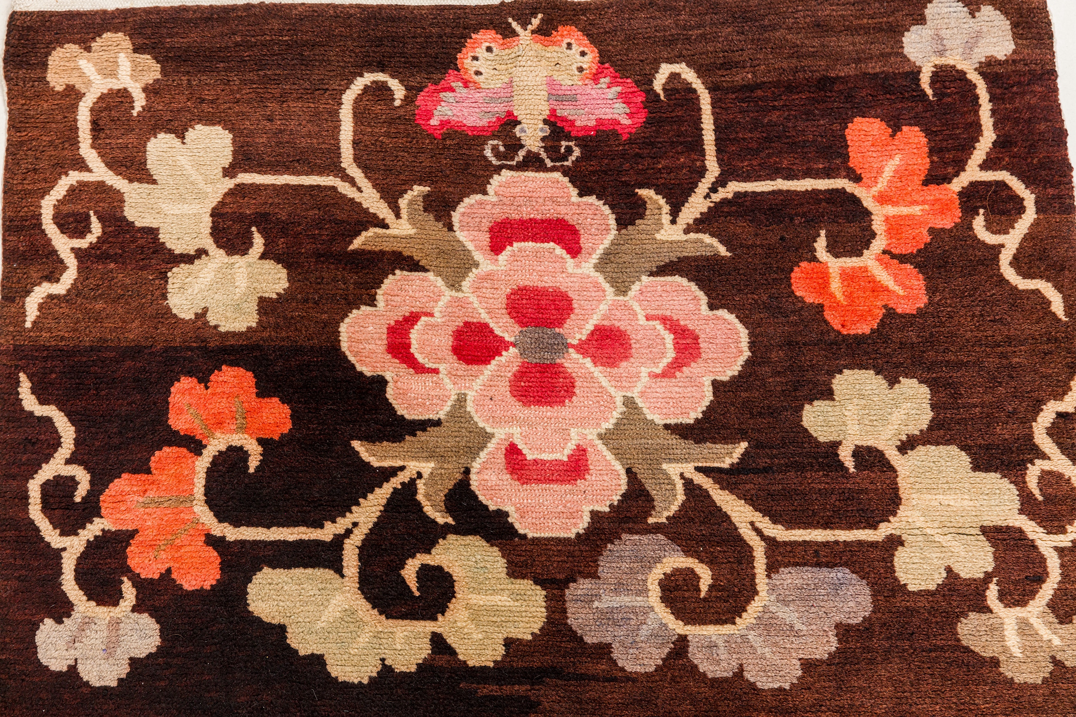 A FINE TIBETAN RUG - Image 3 of 8