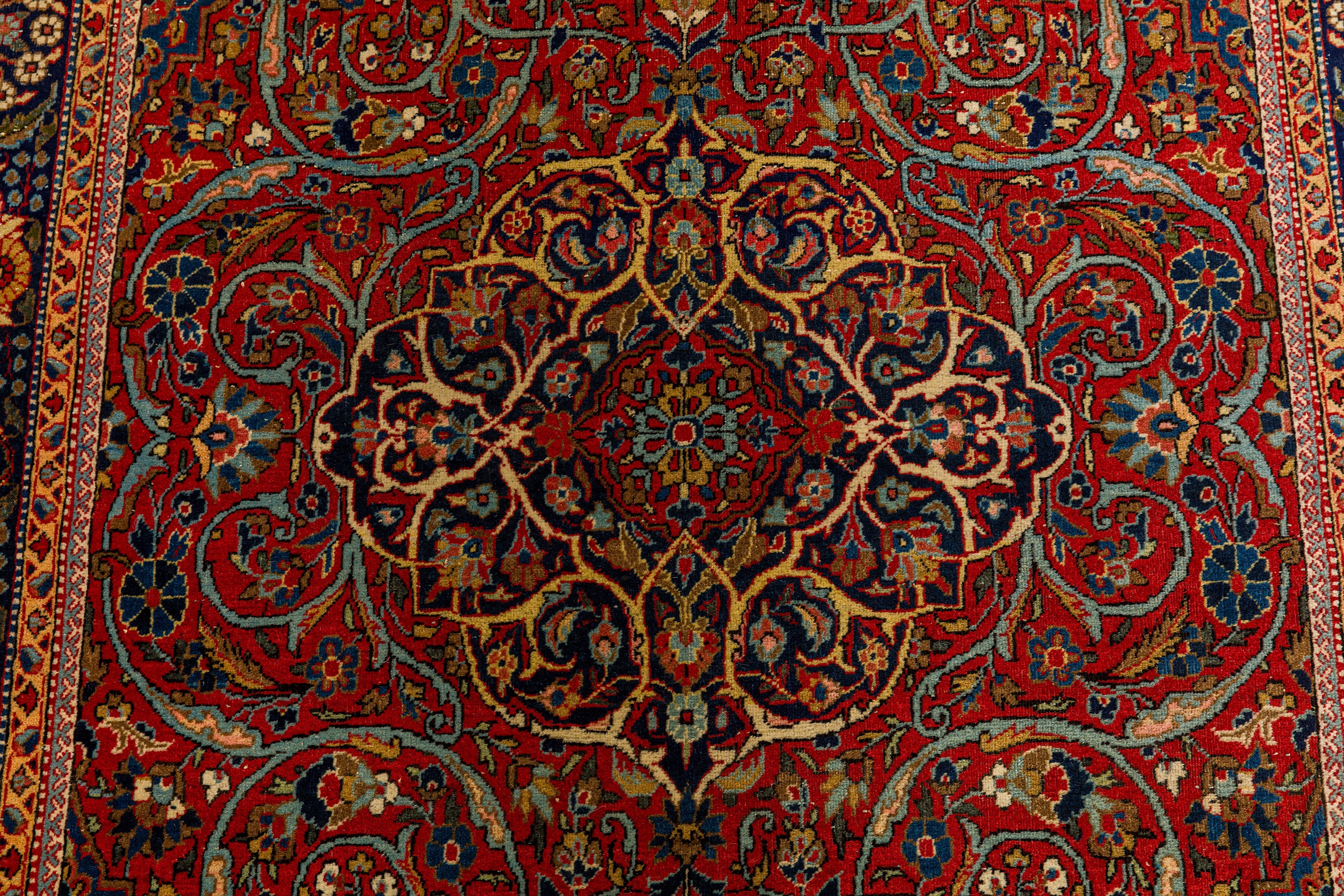 A VERY FINE KASHAN RUG, CENTRAL PERSIA - Image 4 of 8