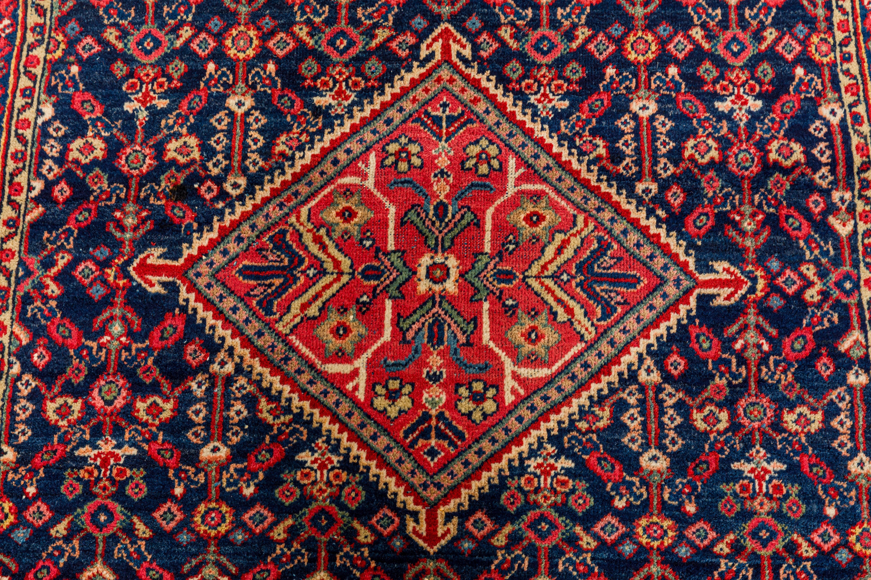 AN ANTIQUE MAHAL RUG, WEST PERSIA - Image 4 of 8