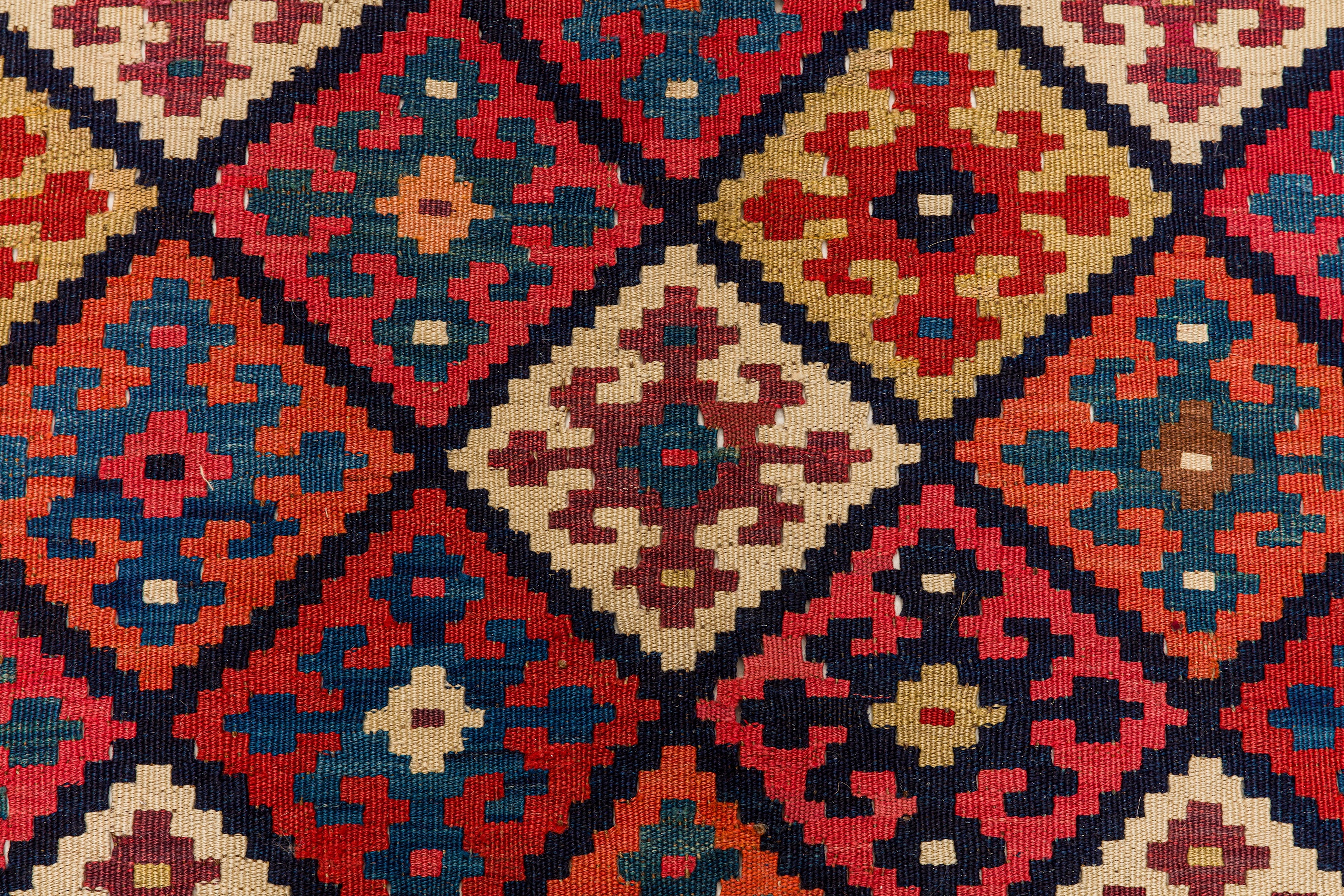 AN ANTIQUE NORTH-WEST PERSIAN KILIM - Image 4 of 8