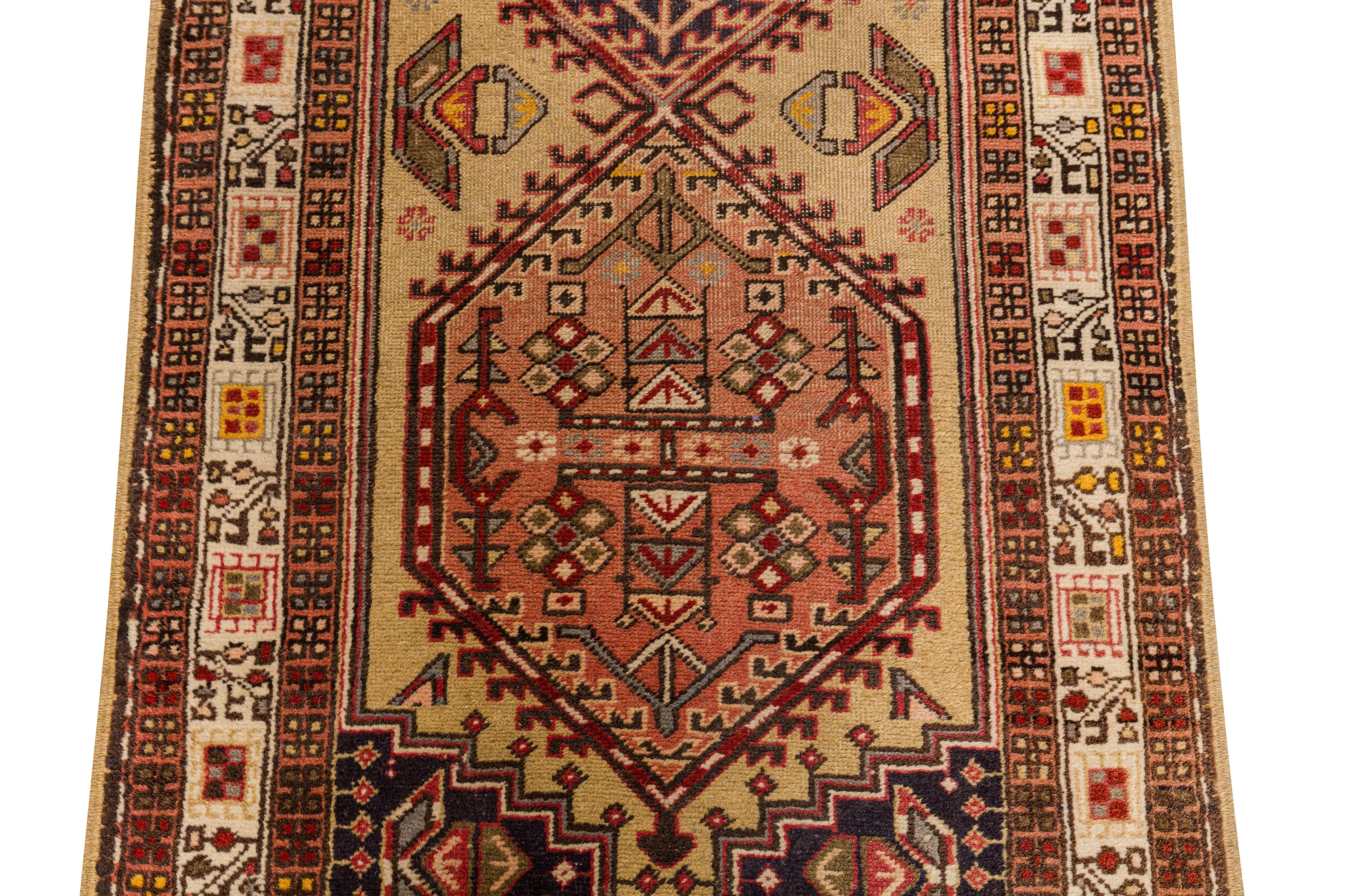 A FINE SERAB RUNNER, NORTH-WEST PERSIA - Image 5 of 8