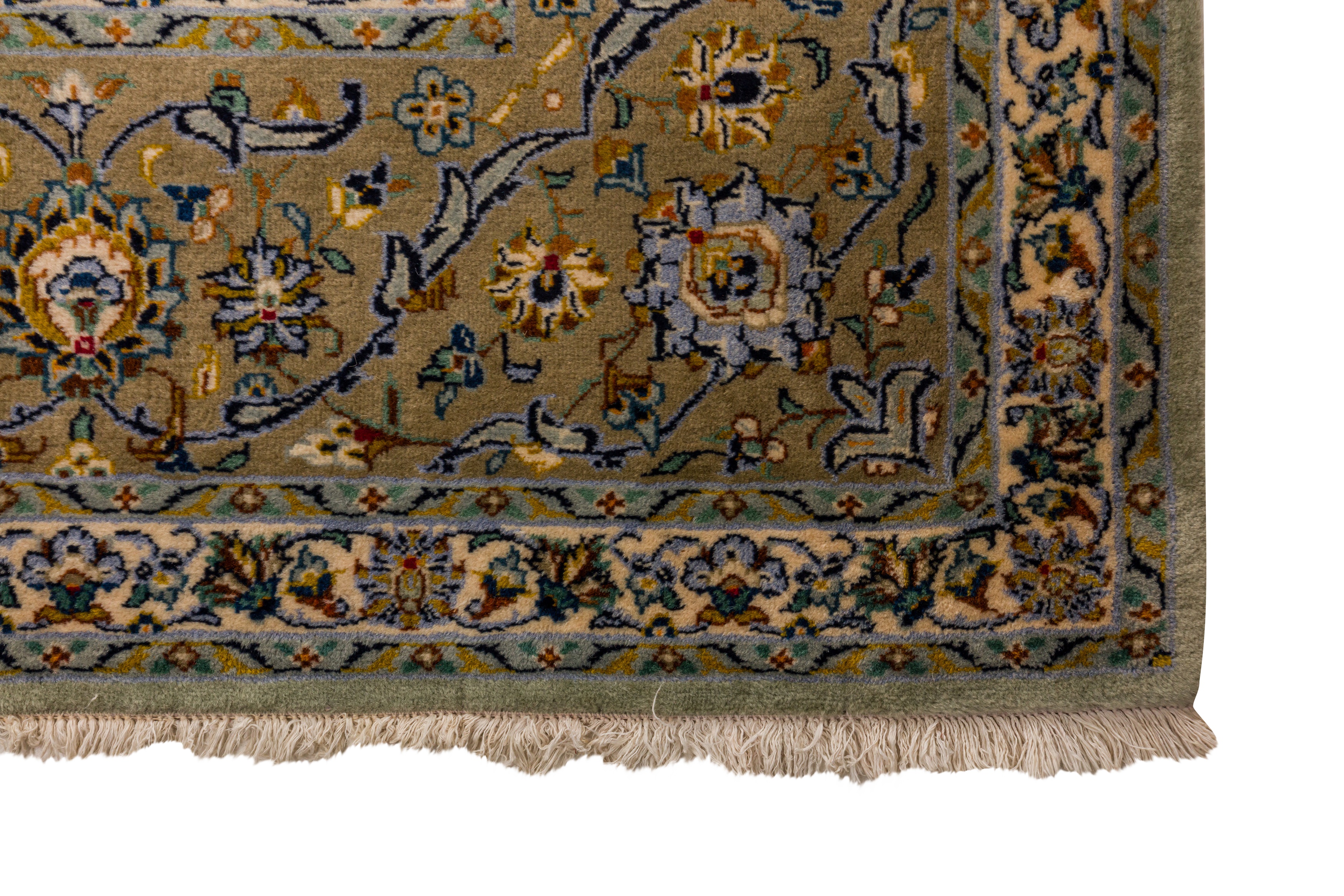 A FINE KASHAN CARPET, CENTRAL PERSIA - Image 8 of 9