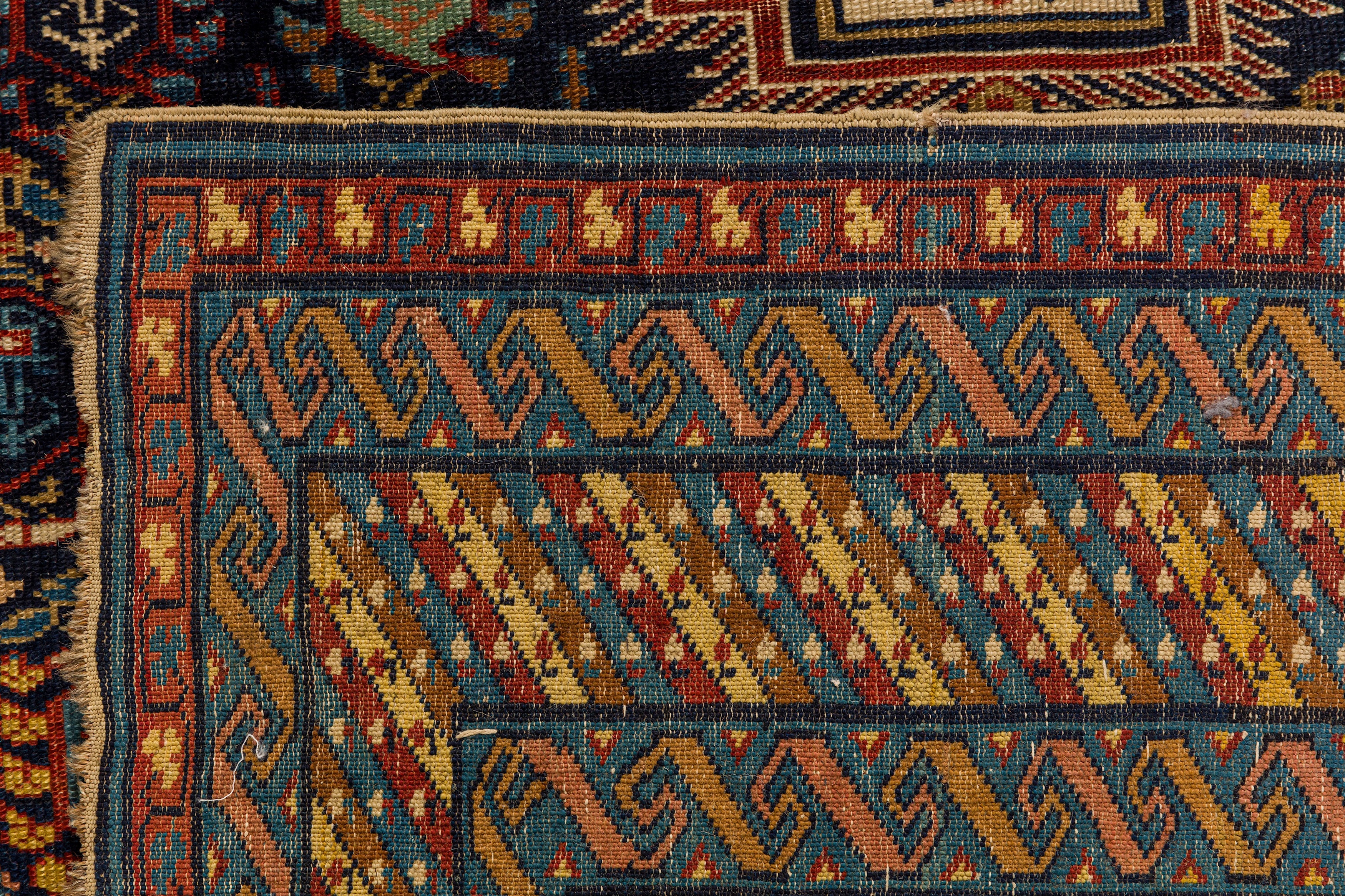 A FINE ANTIQUE KHILA RUG, EAST CAUCASUS - Image 8 of 8