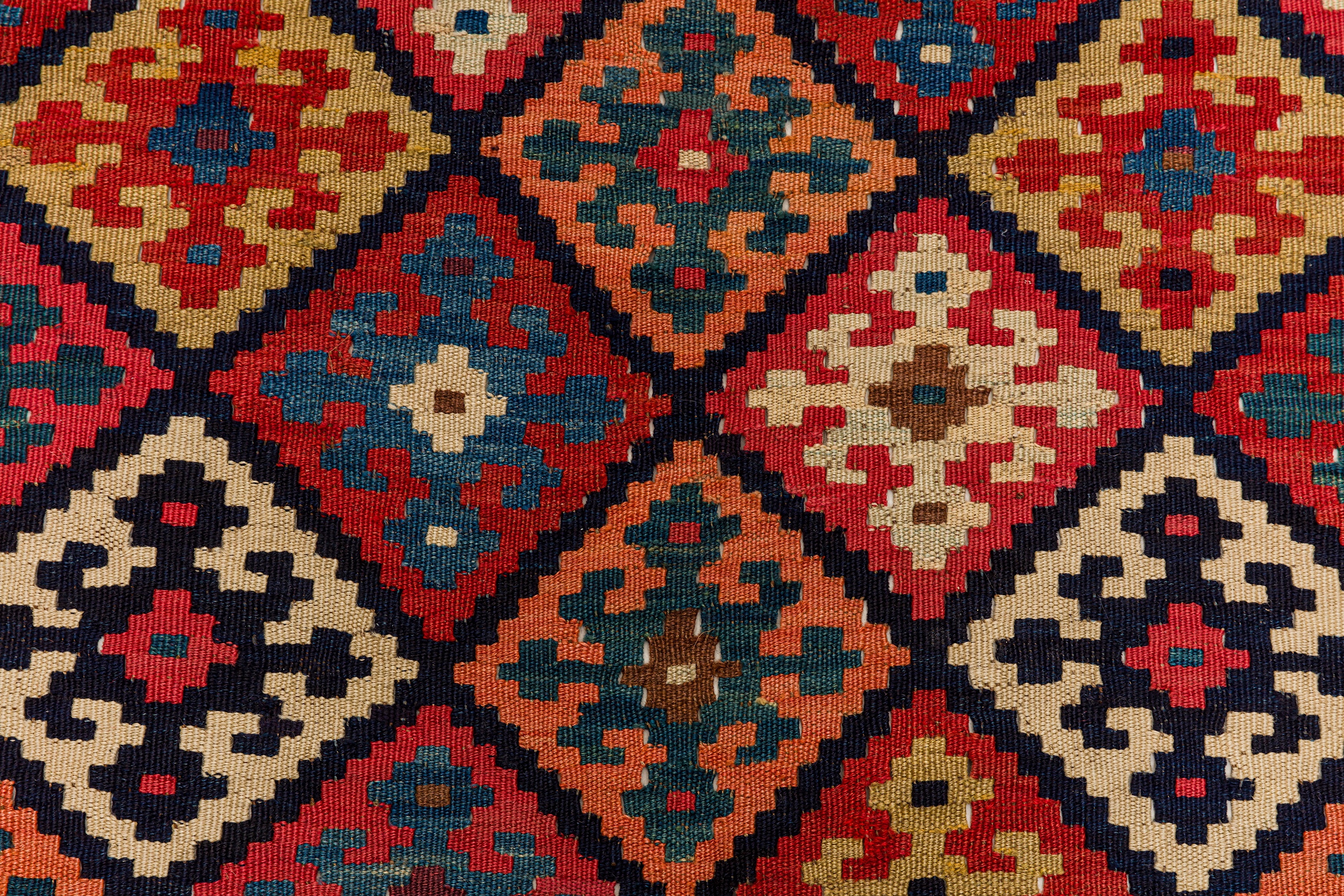 AN ANTIQUE NORTH-WEST PERSIAN KILIM - Image 5 of 8