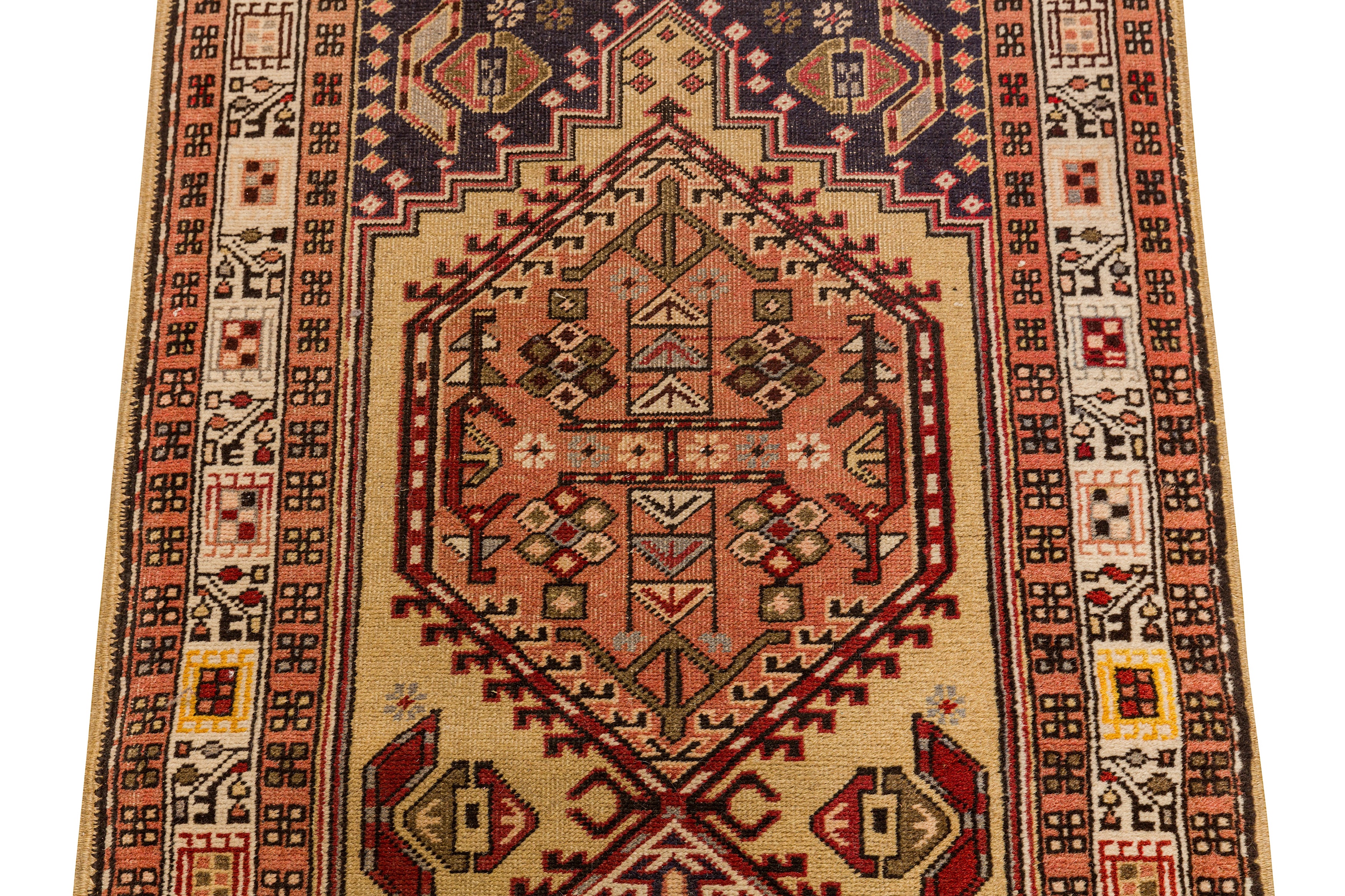 A FINE SERAB RUNNER, NORTH-WEST PERSIA - Image 3 of 8