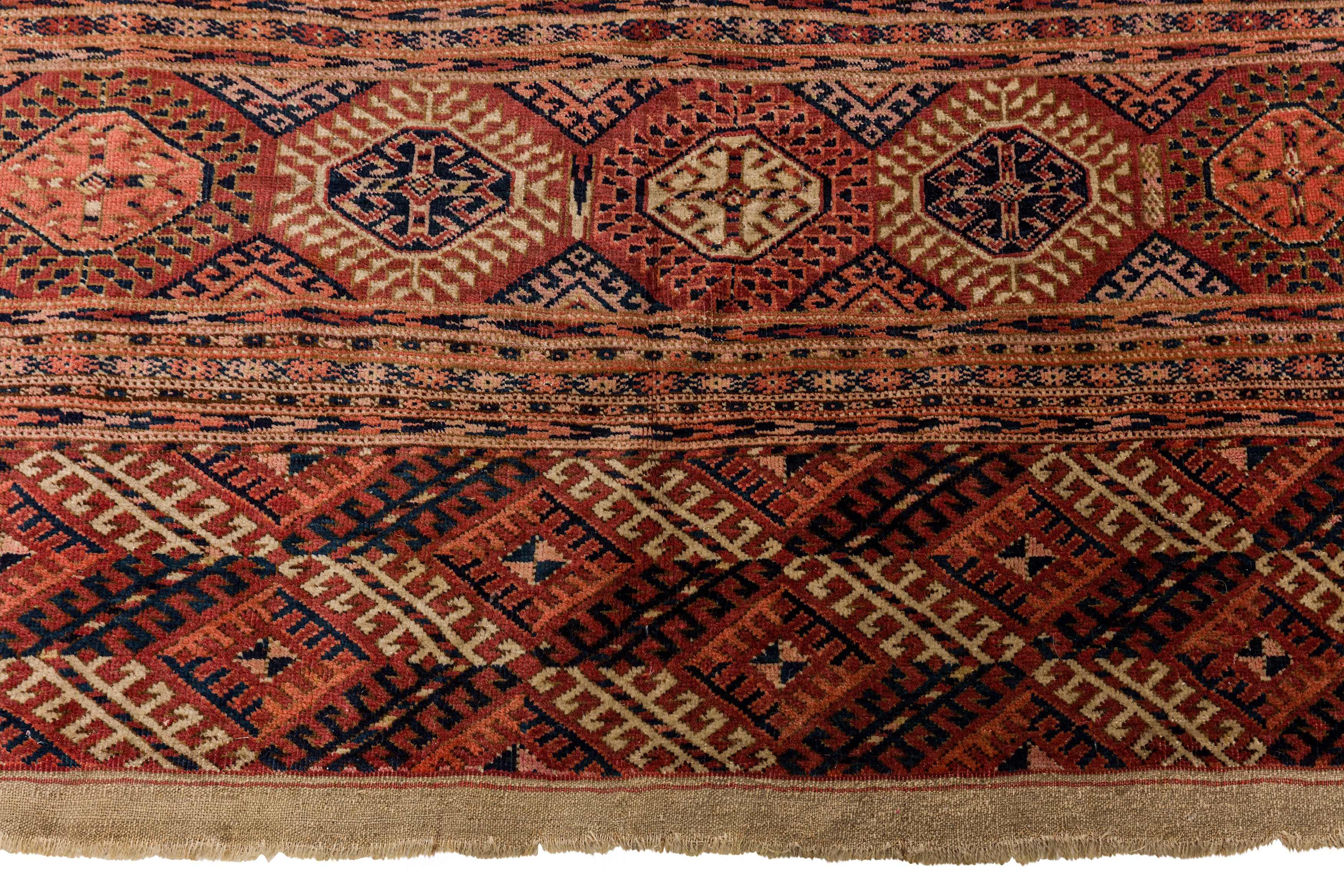 AN ANTIQUE BOKHARA CARPET, TURKMENISTAN - Image 6 of 8