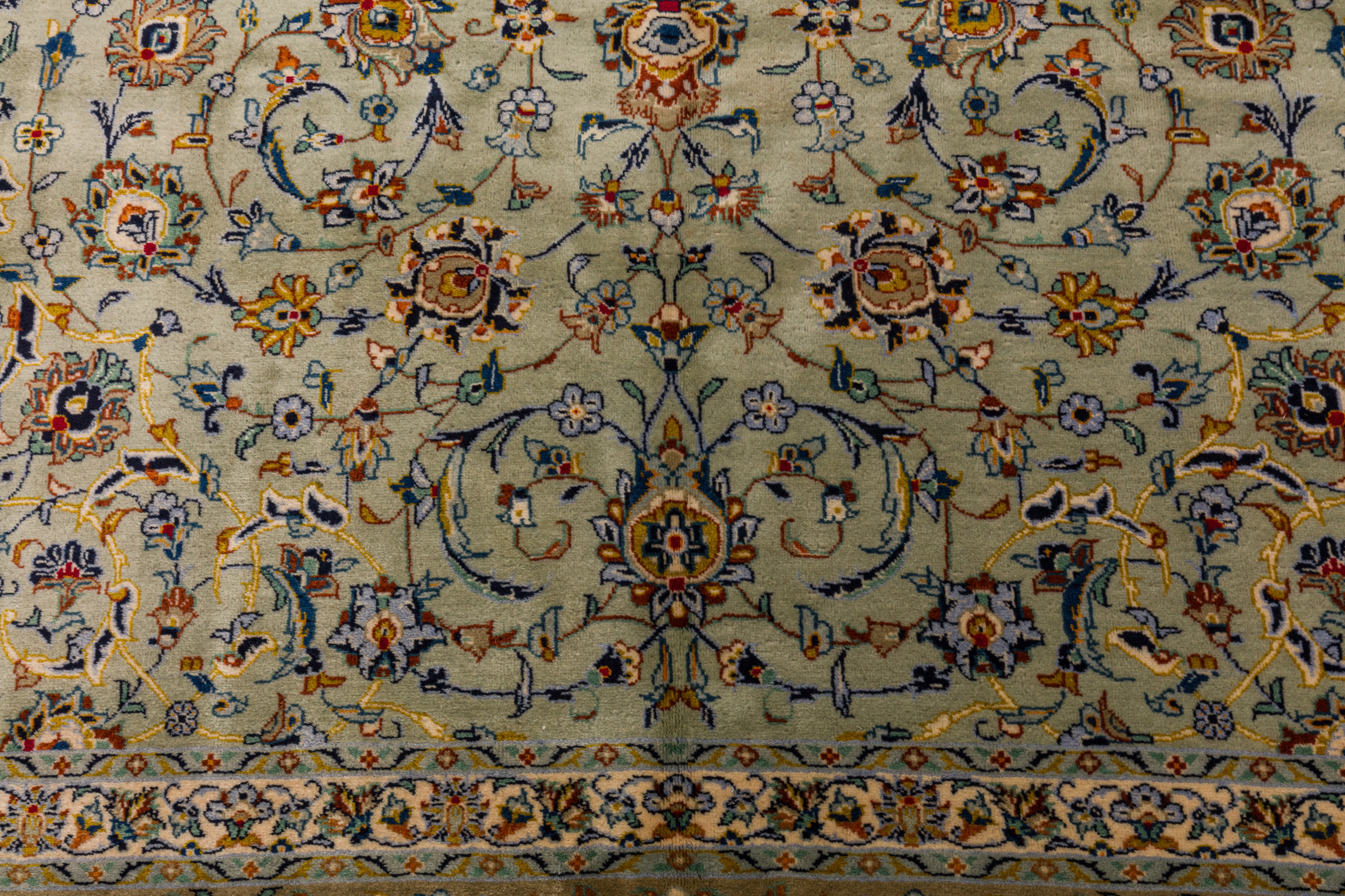 A FINE KASHAN CARPET, CENTRAL PERSIA - Image 6 of 9