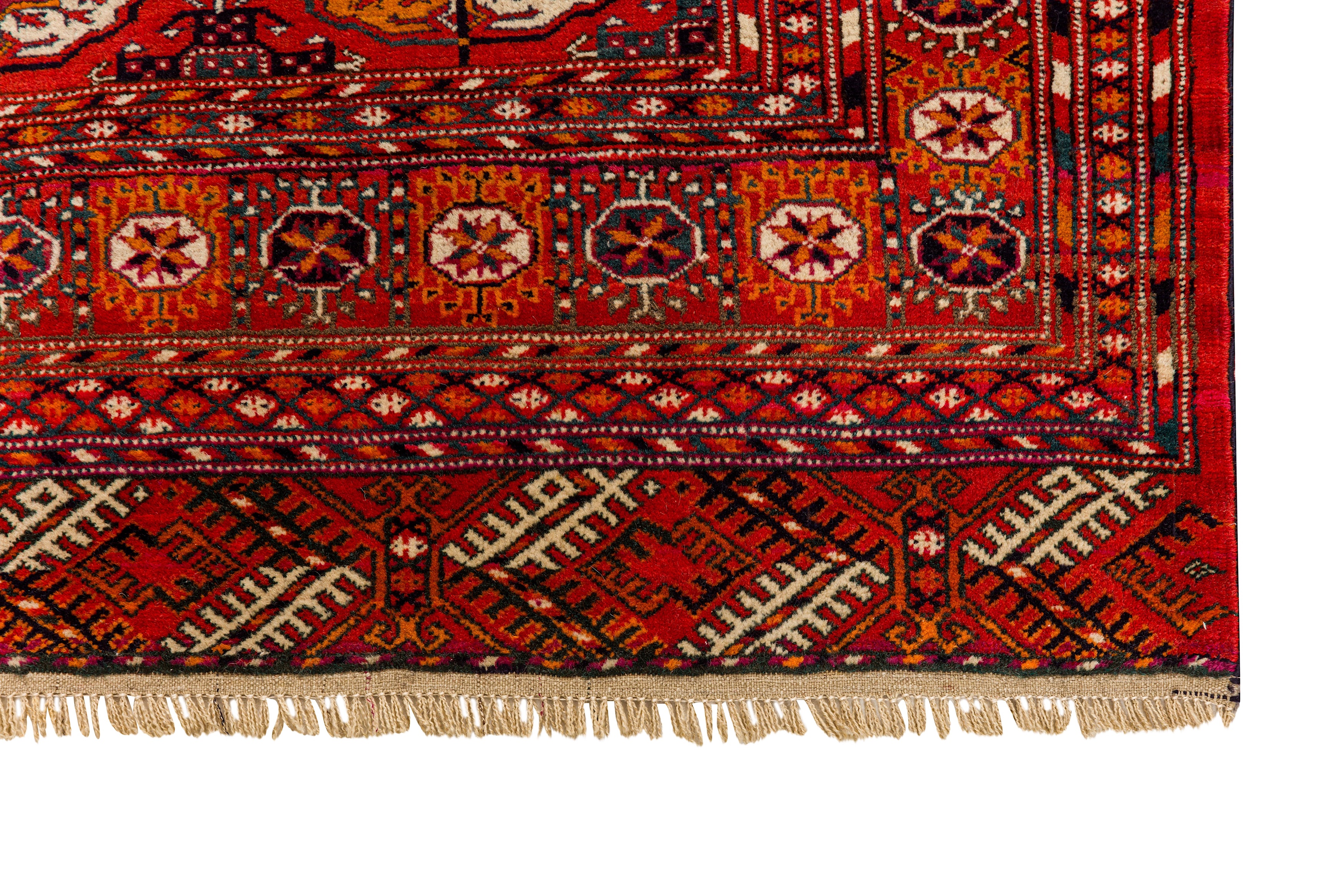 A FINE BOKHARA RUG, TURKMENISTAN - Image 7 of 8